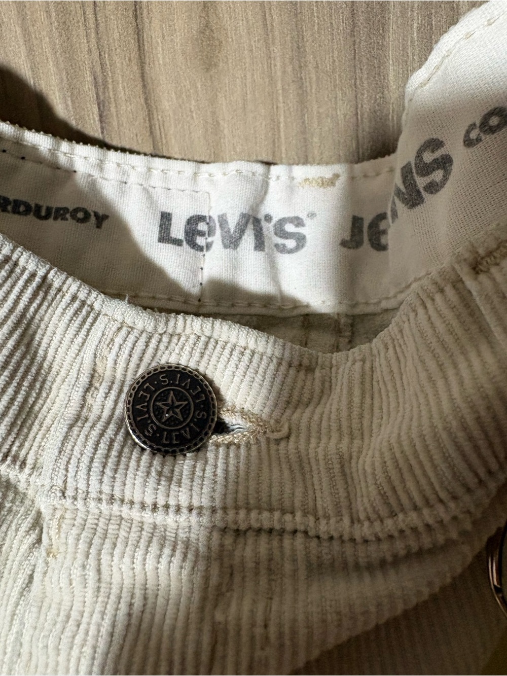Levi’s slim fit patched corduroy jeans - Picture 3 of 5